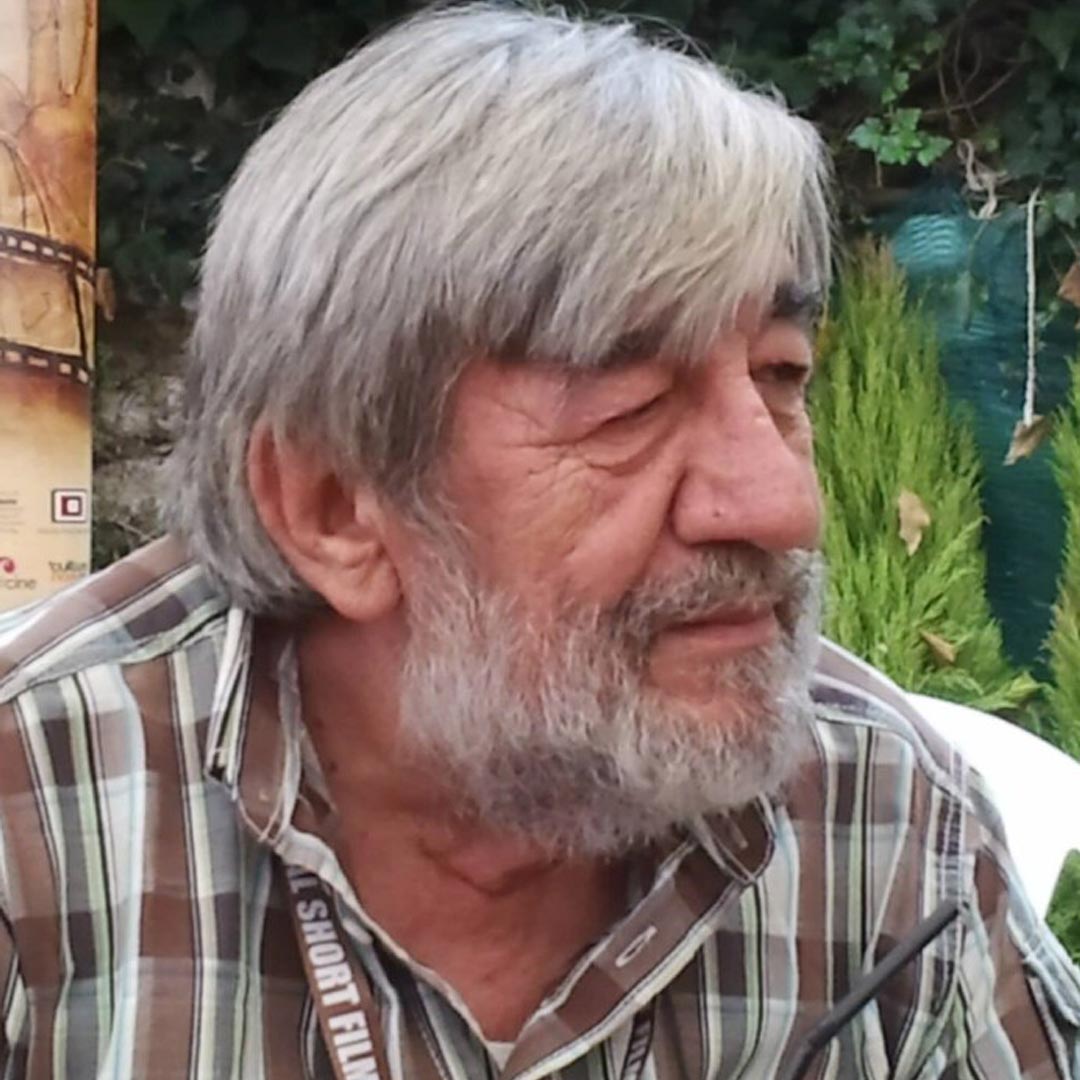 gia-ena-kokkino-spyrou-d